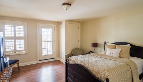 Junior Suite, 1 Queen Bed, Non Smoking, Pets Not Allowed (Water View)