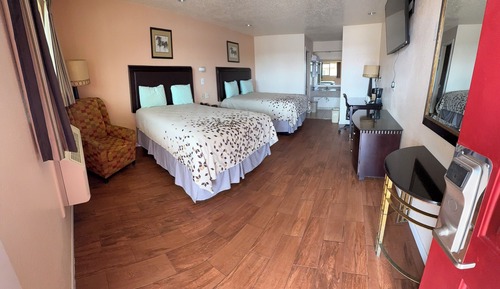 Standard Room, 2 Queen Beds, Non Smoking