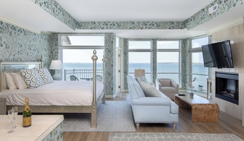 Luxury Suite, 1 King Bed, Fireplace, Bay View (Jacuzzi Michelle)