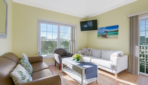 Water View, Second Floor