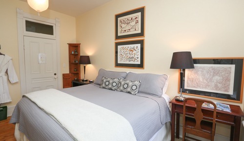 Superior Room, 1 Bedroom (Private Bathroom)