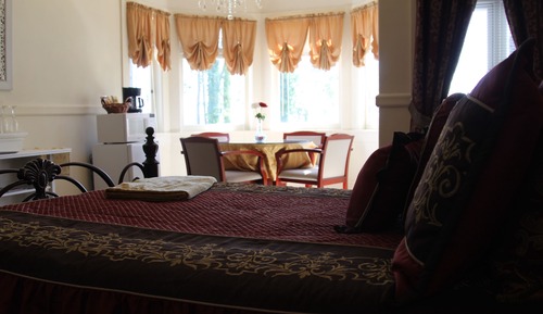 Victorian Room (Pets Not Allowed)
