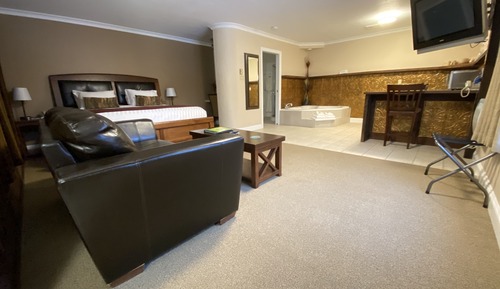 Executive Suite, 1 King Bed, Jetted Tub