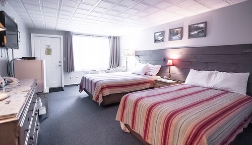 Queen and Double 102