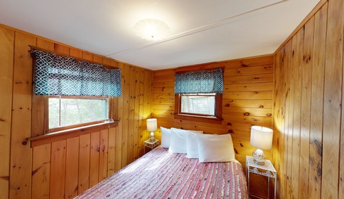 Standard Cottage, 2 Bedrooms, Balcony, Lake View (Cottage 15 or 16)