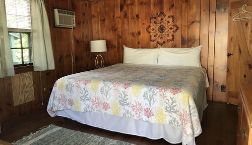 Economy Cottage, 1 King Bed (Cottage 12 or 14)