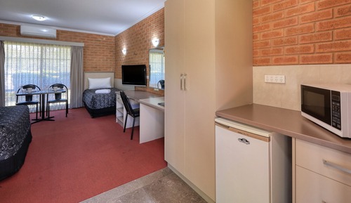 Deluxe King-bed Spa Room - twin bed