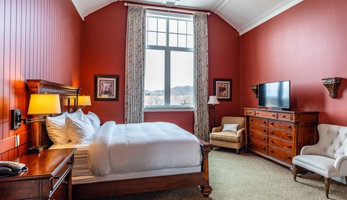 Executive Suite, 1 King Bed with Sofa bed
