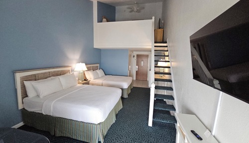 Oceanview Queens Loft