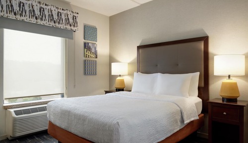 Room, 1 Queen Bed, Non Smoking, Refrigerator