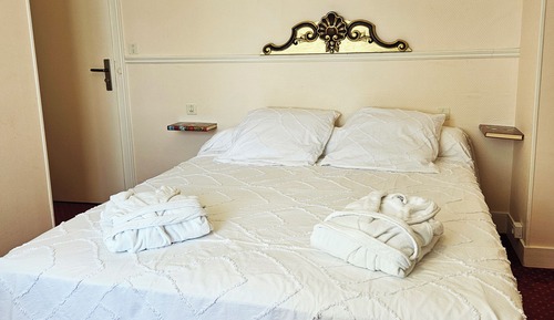 Comfort Double Room, Park View (Louise)