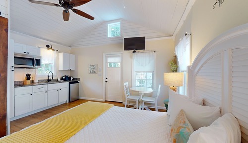 1BR - King Bed - Sofa Bed - Sleeps 4 - POOL - 7