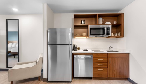 Suite, 1 King Bed, Non Smoking (Upgrade)