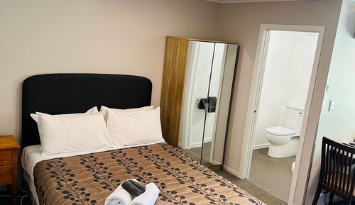 Comfort Studio, 1 Queen Bed