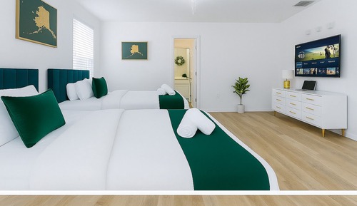 Quadruple Room, 2 Double Beds, Non Smoking, Private Bathroom