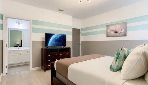 Double Room, 1 Queen Bed, Non Smoking, Private Bathroom