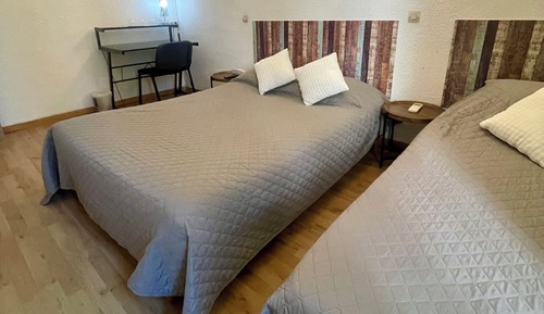 Classic Triple Room, City View