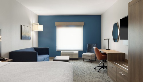 Suite, 1 King Bed, Accessible Bathtub (Accessible Tub)