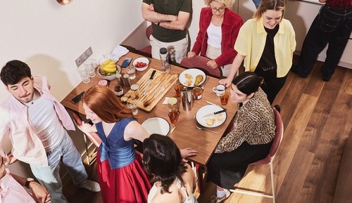 House (All together I 3-suite)