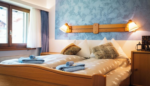ETOILE QUEEN ROOM