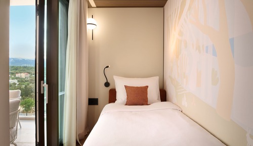 V Level Suite for 2+2