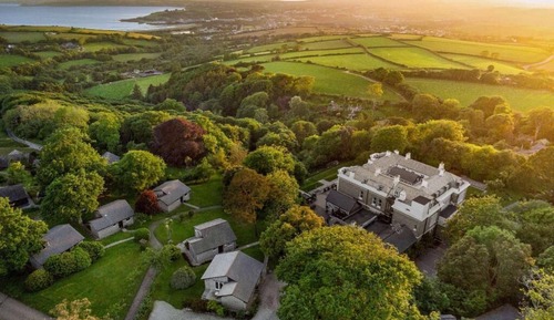 Family Room, Multiple Beds