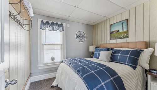House, 2 Bedrooms
