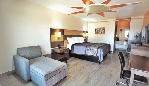 Suite, 1 King Bed, Non Smoking