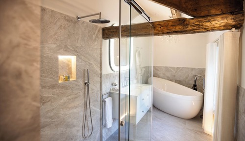 Deluxe Double Room, Courtyard View