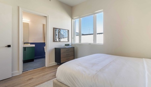 Suite, 4 Bedrooms