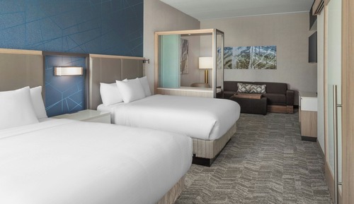 Suite, 2 Queen Beds (Mobility Accessible, Tub)