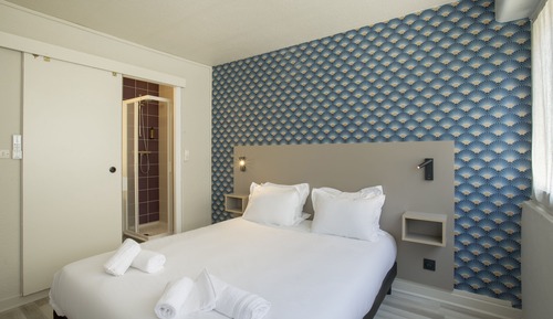 Standard Double Room, Ensuite, Garden View