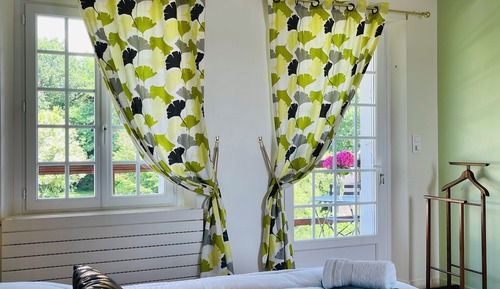 Deluxe Double Room, 1 Queen Bed, Garden View