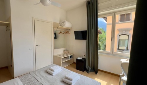 Deluxe Double Room, Lake View
