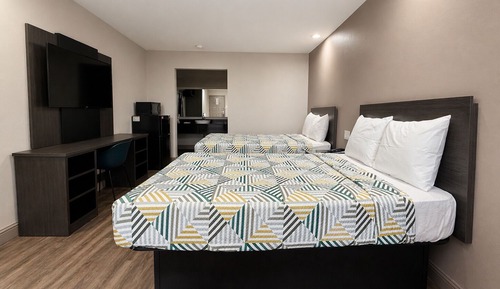 Standard Room, 2 Double Beds, Non Smoking, Refrigerator & Microwave