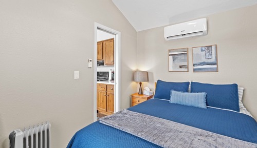 Deluxe Suite, 2 Bedrooms, Sauna, Mountain View