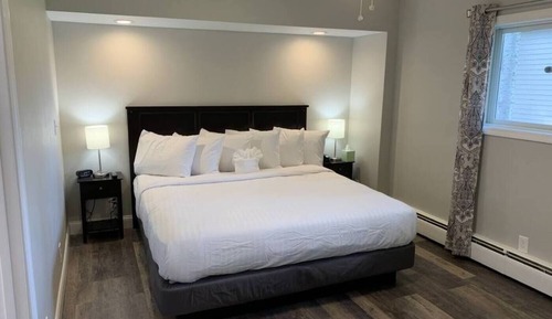 Standard Suite, 1 King Bed