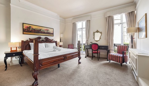 Deluxe room with castle view(disability)