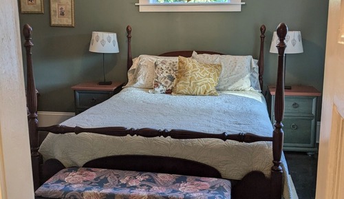 Comfort Room, Garden View