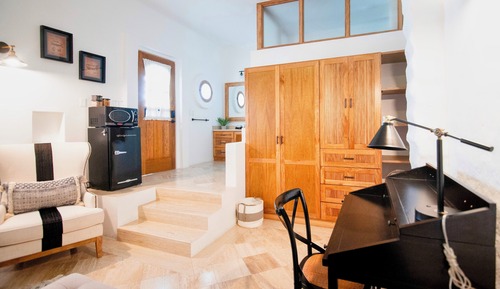 Deluxe Single Room, Courtyard View