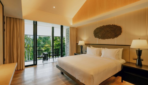 Luxury Suite, Garden View