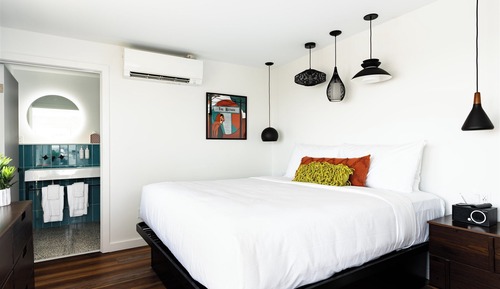 Glass Corner Ocean Facing King, First Floor