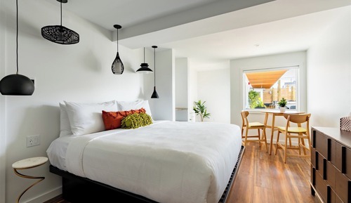 Inside Corner King, First Floor