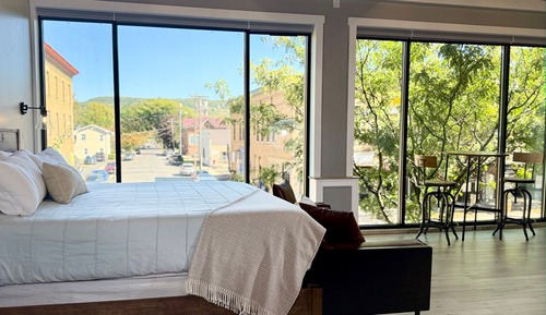 Luxury Studio Suite, City View