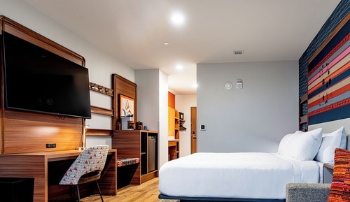 Suite, Multiple Beds (Bunk River)
