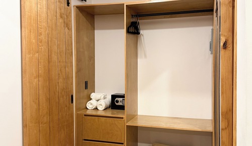 Family Room, Vineyard View