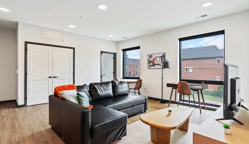 Deluxe Apartment
