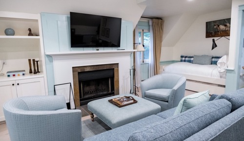 Loft (Stable)
