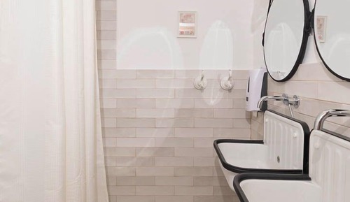 Chambre privee 6 lits avec salle