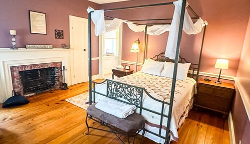 Double Room, 1 Queen Bed